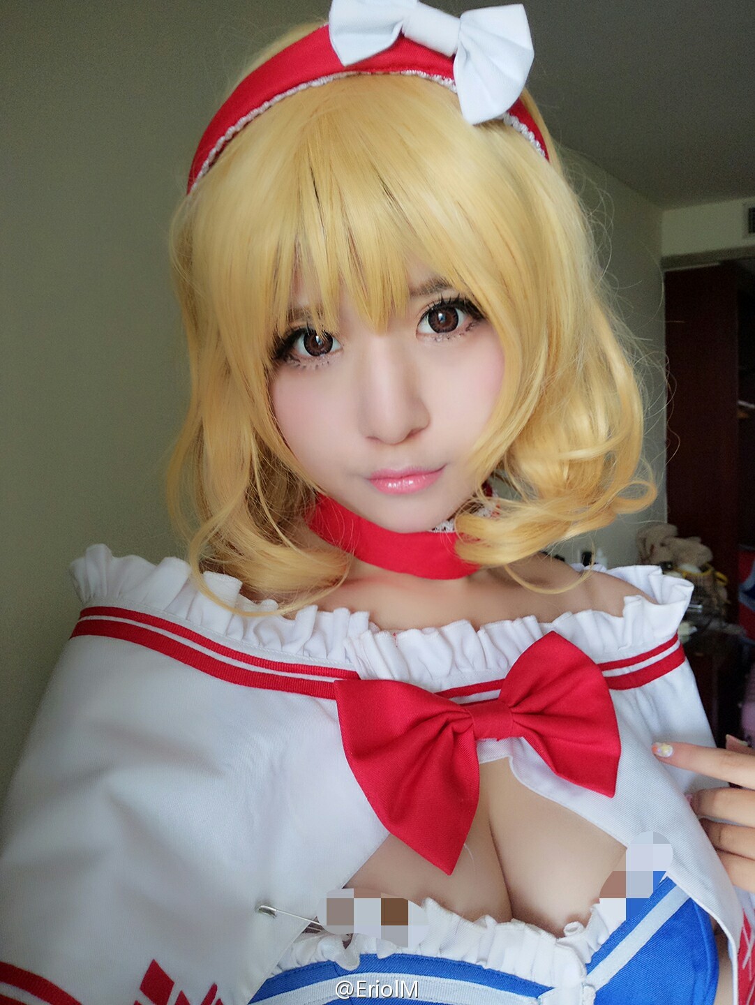 精子が３ｍ位ぶっ飛んだ美少女レイヤーの抜けるコスプレ画像がコチラ