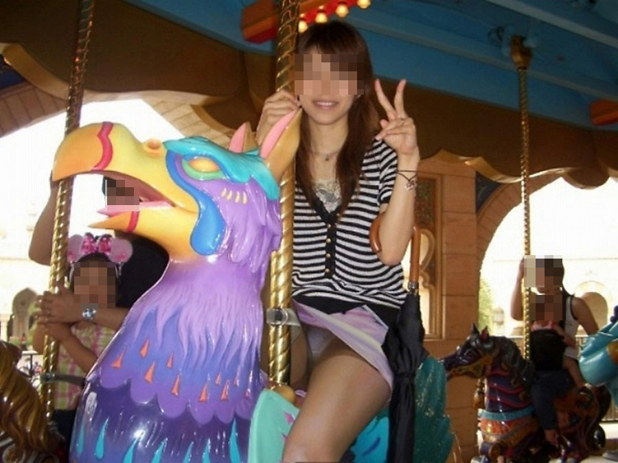 素人パンチラ｜見えそうで見えちゃった素人ギャルのパンチラ｜画像あり