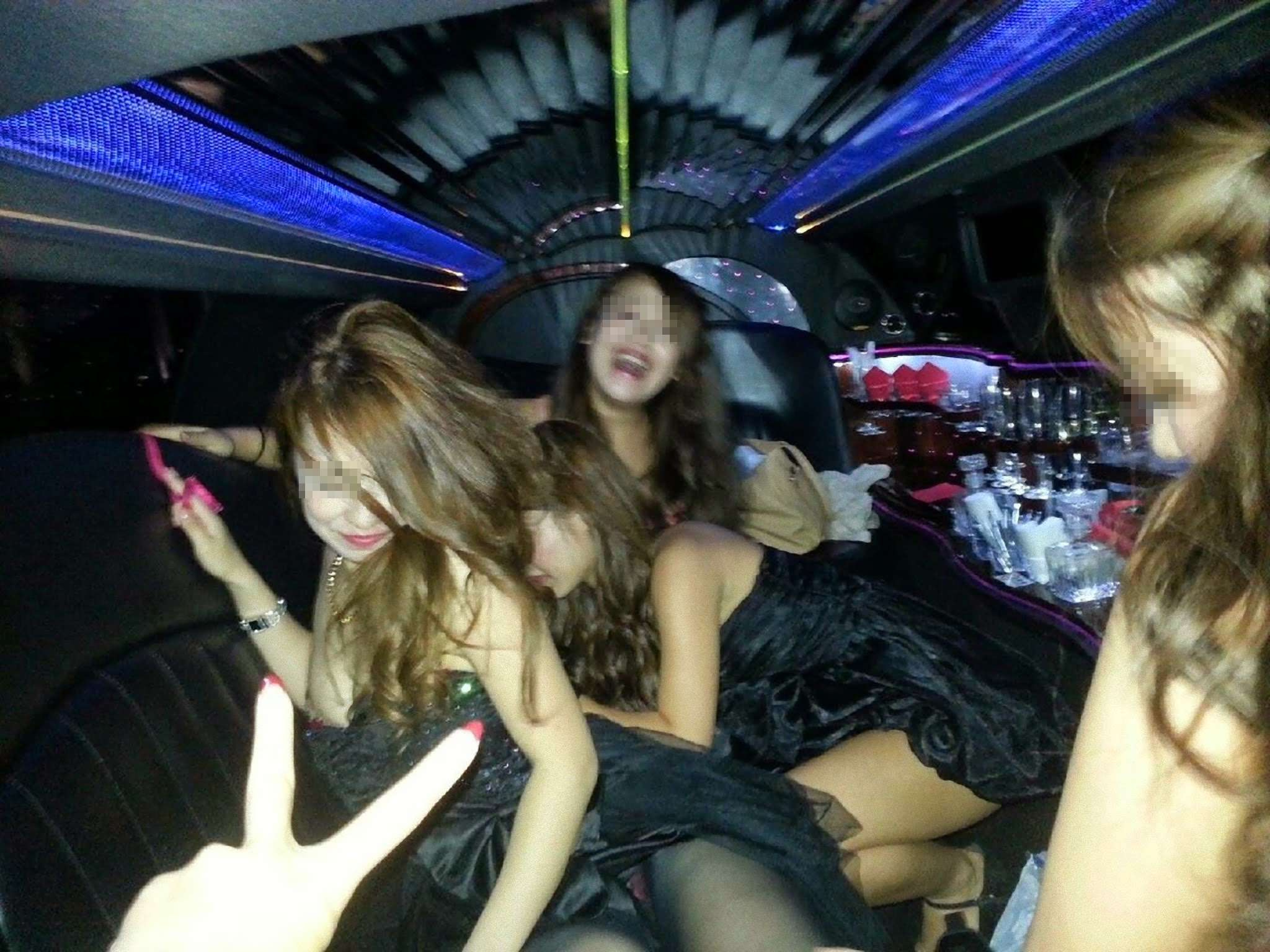 【パリピ】こういうブチ上げてるパリピな美人お姉さん見ると股間もブチ上げなっちゃうよな